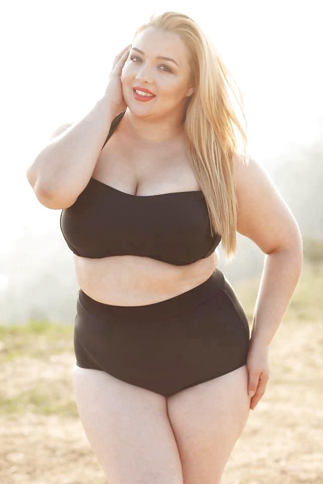 17P Plus Size Model Goddess: Danielle Zavala