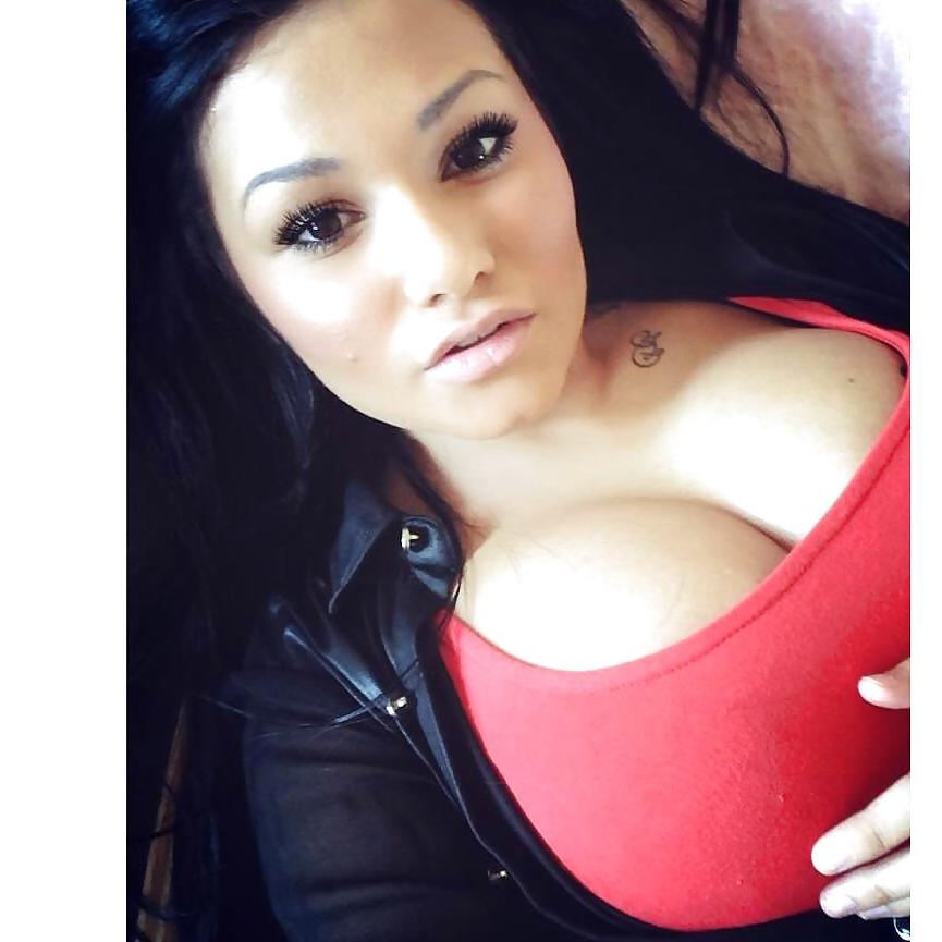 23P Busty Facebook Bitch Huge Boobs Mega Tits