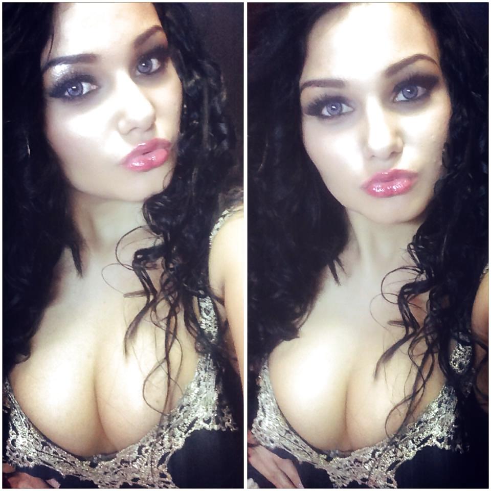 23P Busty Facebook Bitch Huge Boobs Mega Tits