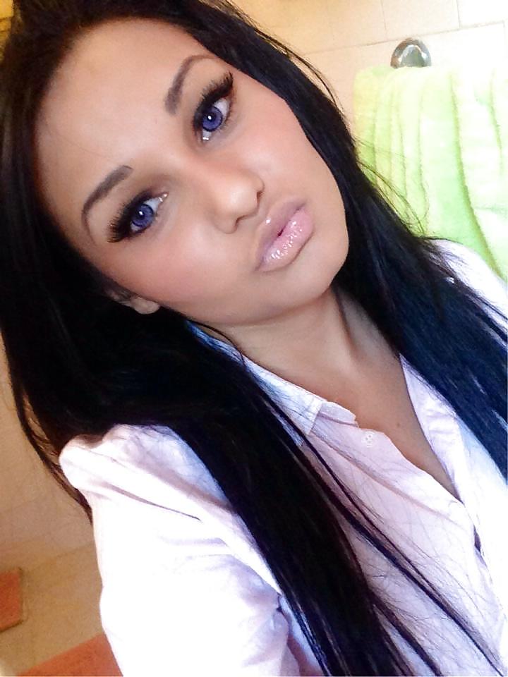 23P Busty Facebook Bitch Huge Boobs Mega Tits