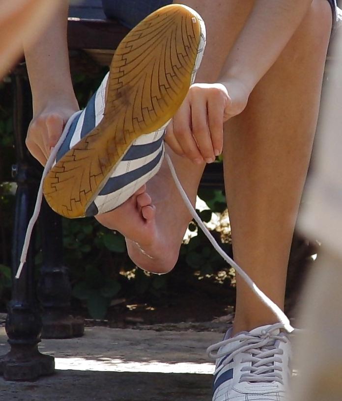 25P Candid Feet #8