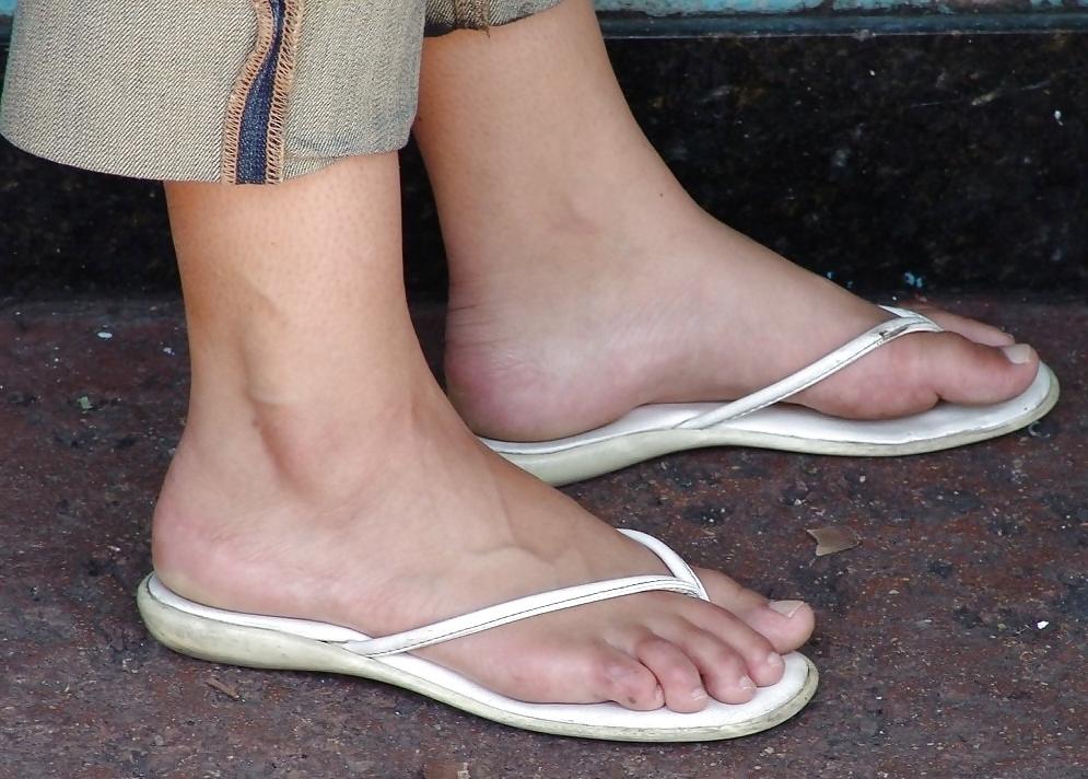 25P Candid Feet #8