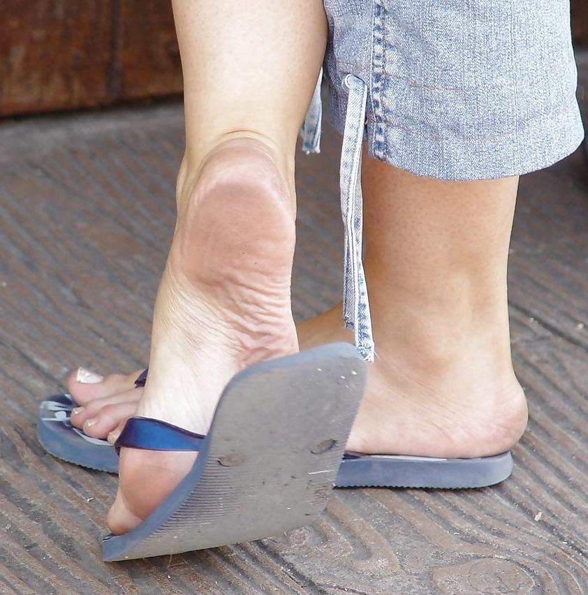25P Candid Feet #8