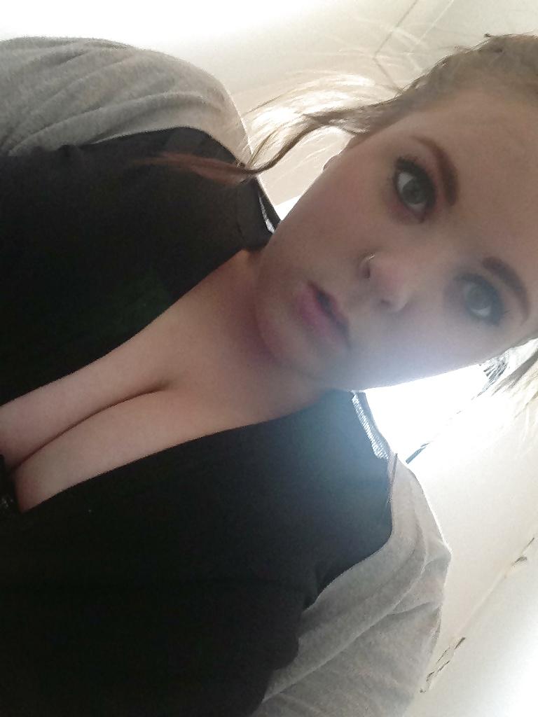 25P Chubby young girl