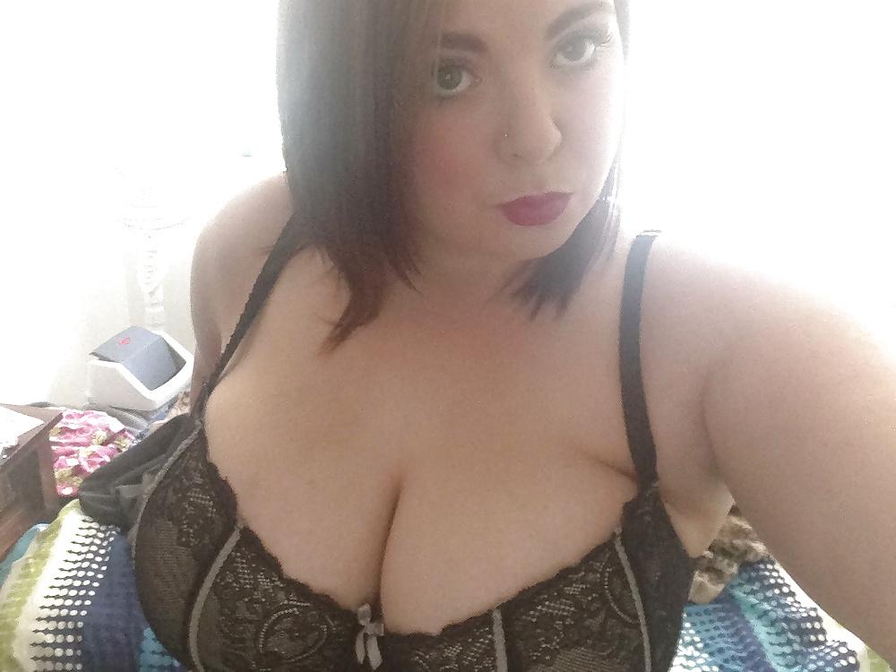 25P Chubby young girl