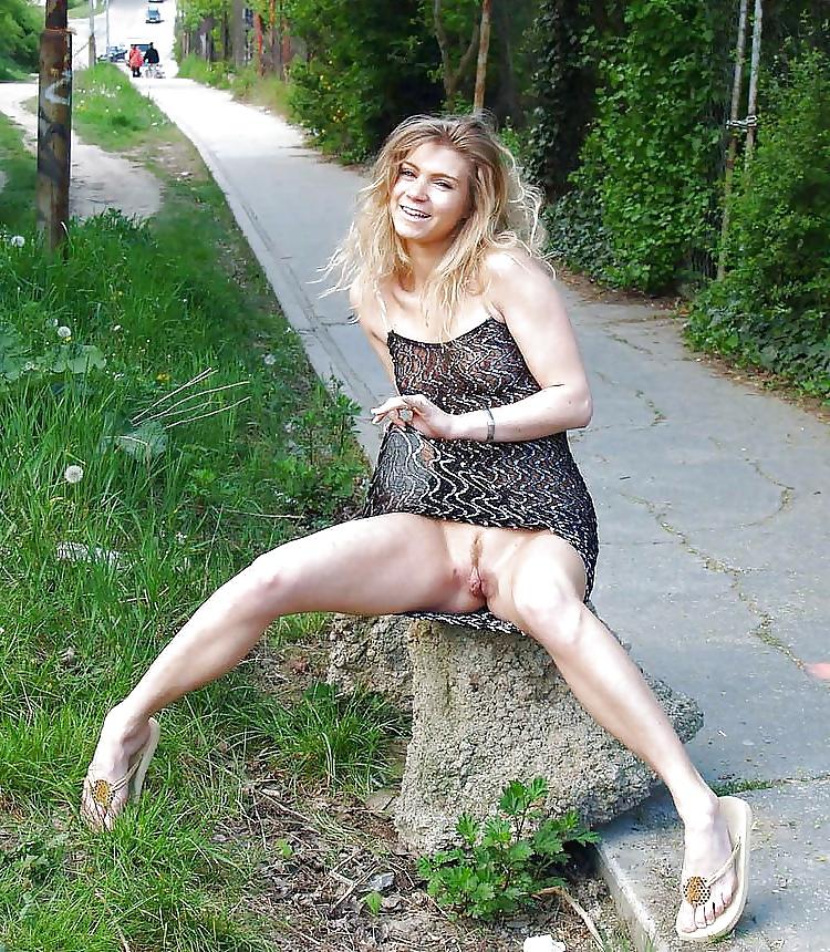 18P Wide and Open in Public -211-