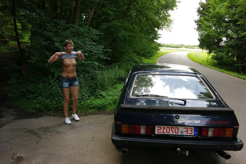 25P For money she show all outdoor