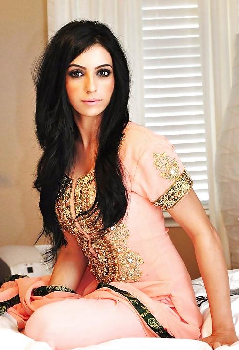 25P Uk british -Random Indian paki Bengali sluts for comments