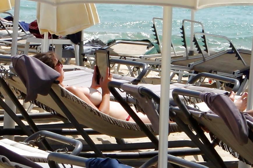 25P Topless beach in Naxos4