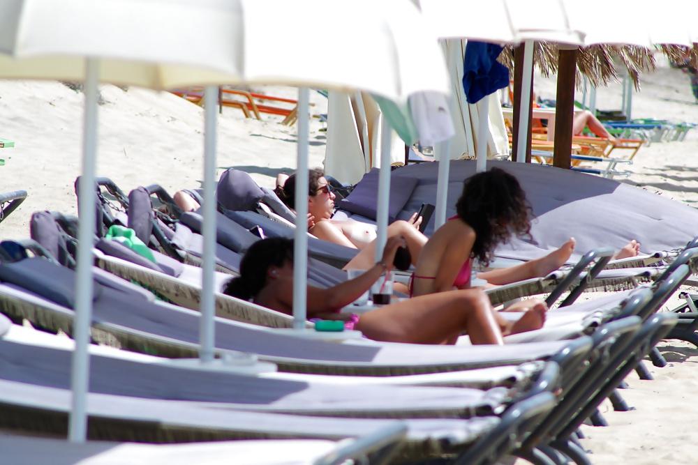 25P Topless beach in Naxos4