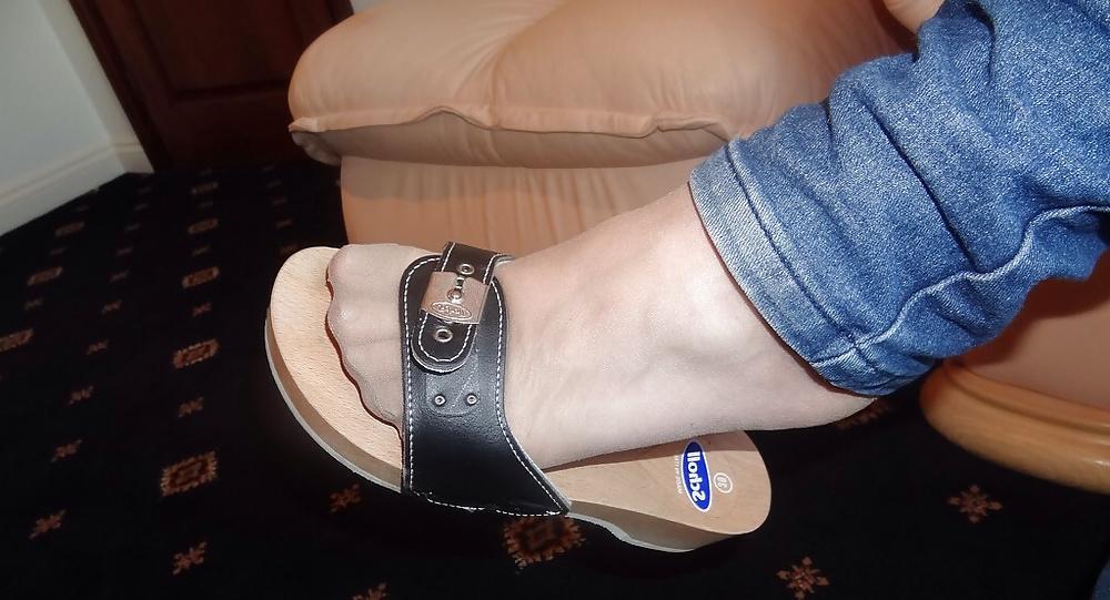 9P REQUESTED nylon feet Scholl's