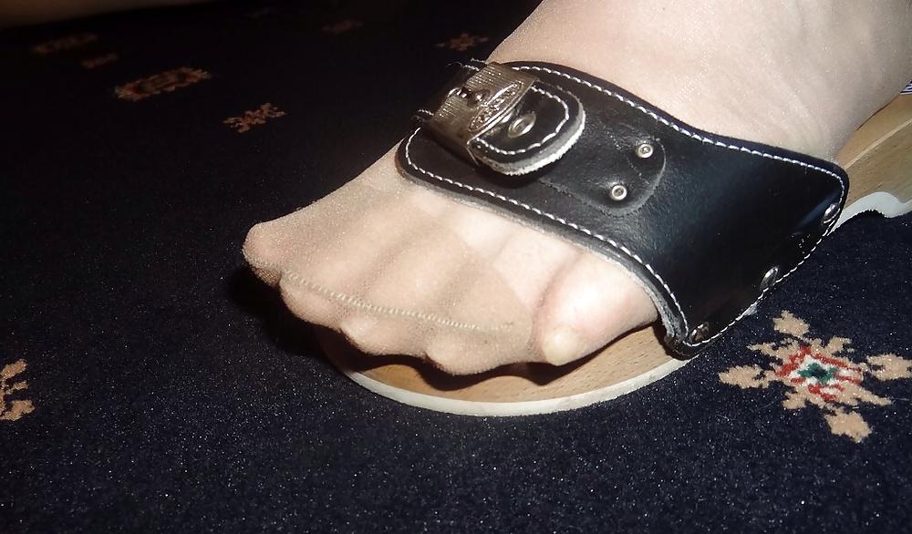 9P REQUESTED nylon feet Scholl's