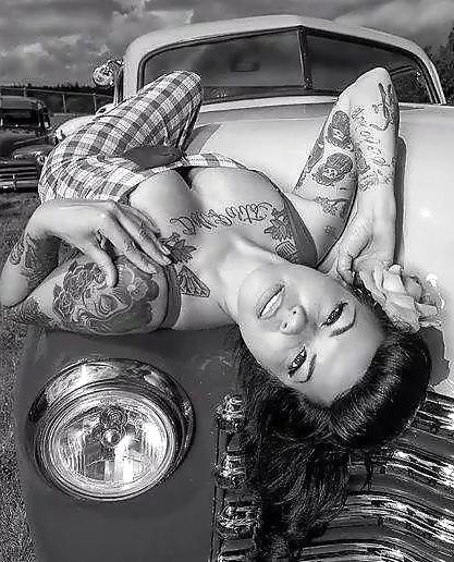 25P Tattoed girls art pics VI