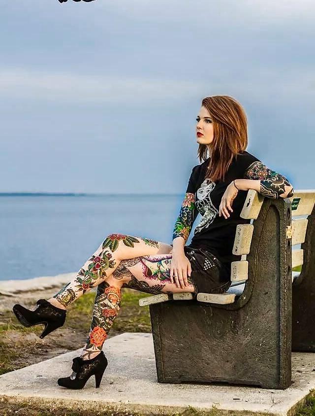 25P Tattoed girls art pics VI