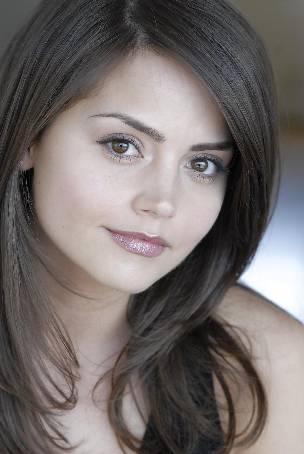 25P Jenna-Louise Coleman - The Doctors Bitch