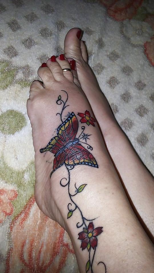 25P Feet Mature