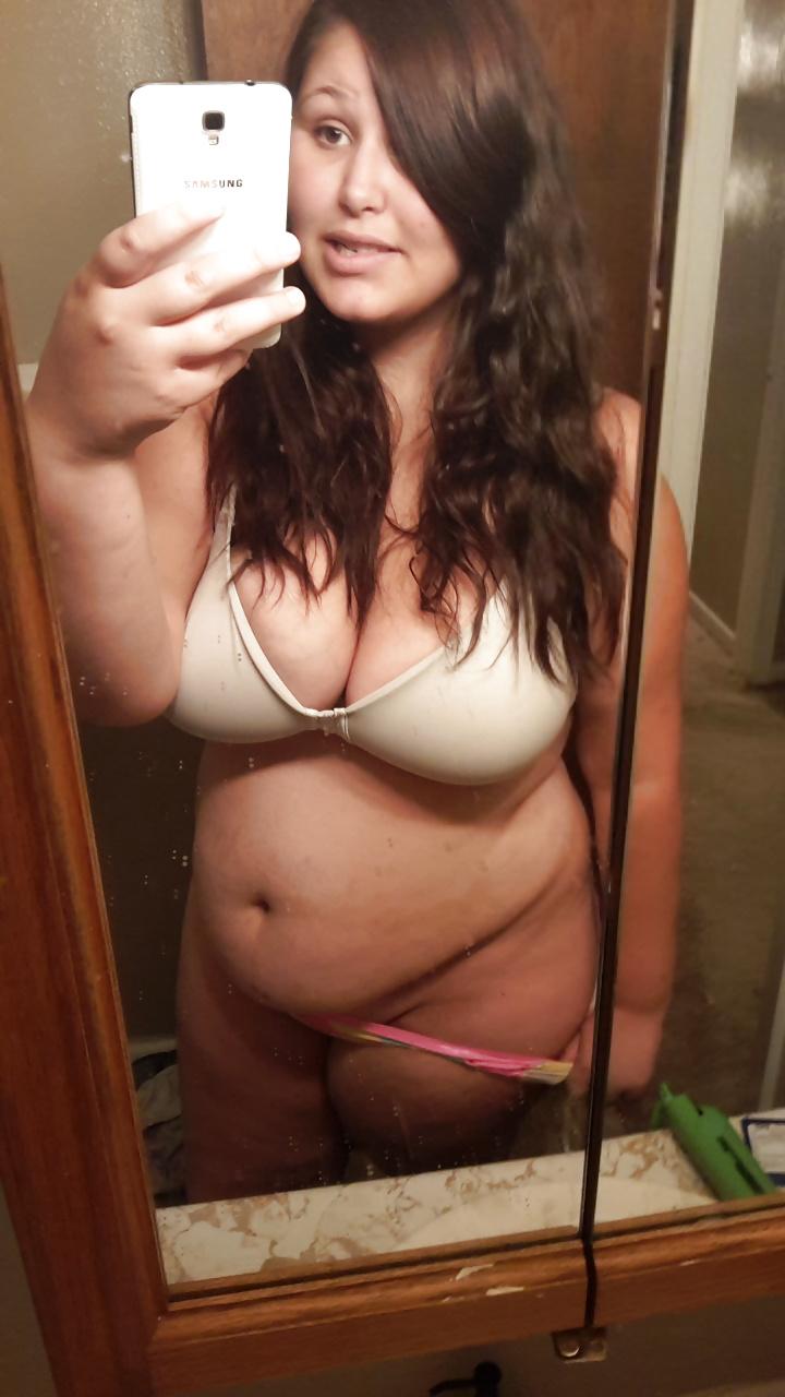 4P Happy chunky babe