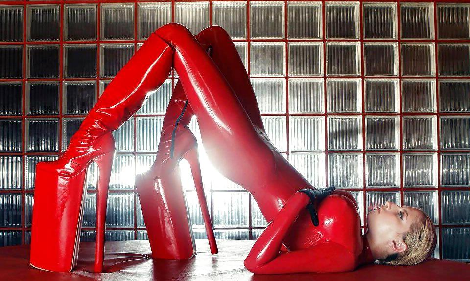25P Female form and Erotica 