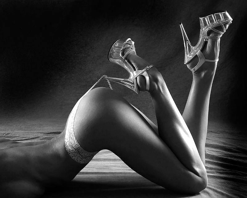 25P Female form and Erotica 