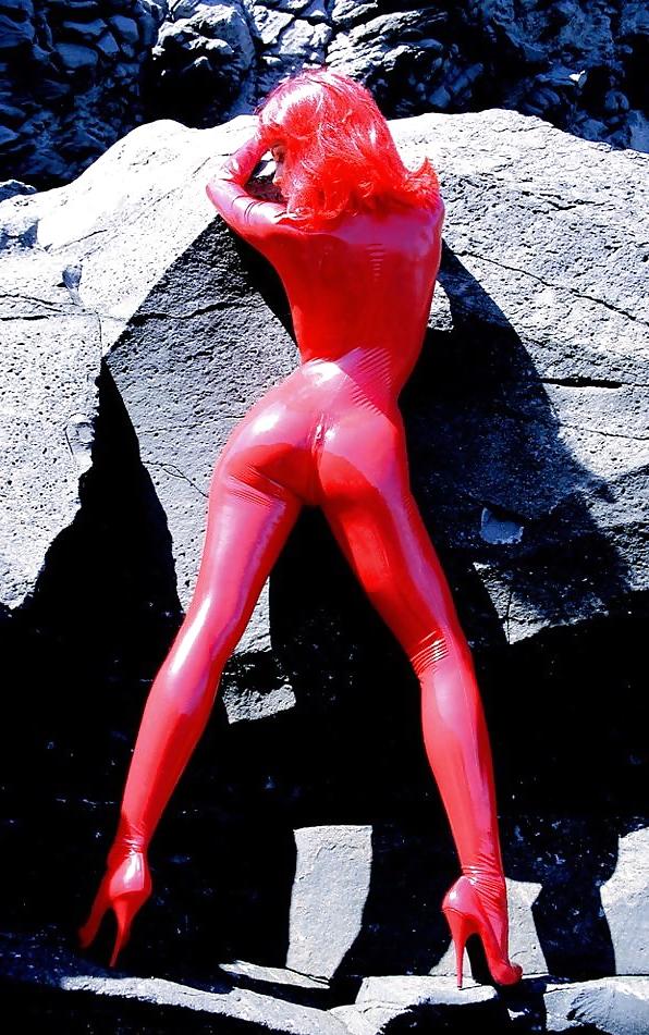 25P Female form and Erotica 