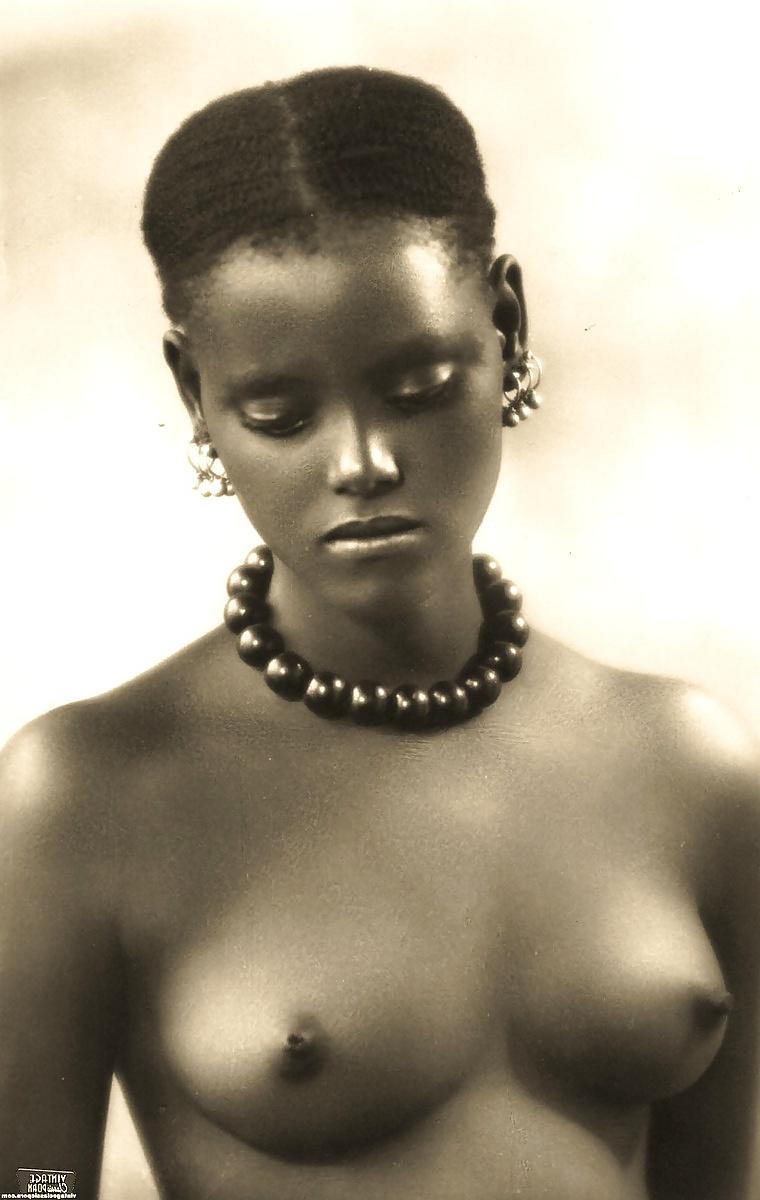 23P Vintage Art 