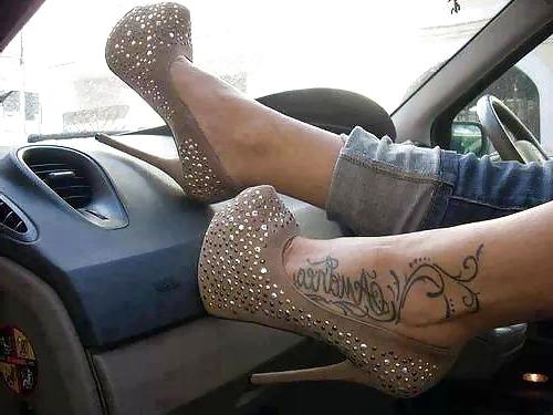 25P Perfect feet and soles