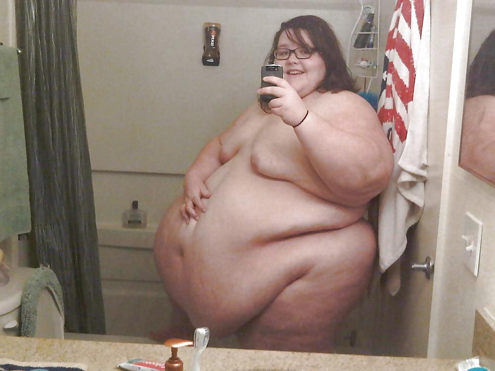 5P Glasses SSBBW.  Who is She?