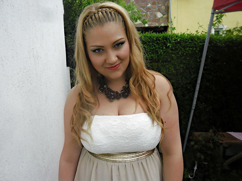 25P Ivona a Macedonian fuckmeat i like to jizz on her tits