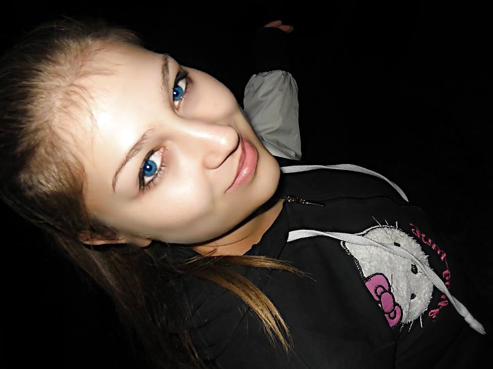 25P Ivona a Macedonian fuckmeat i like to jizz on her tits
