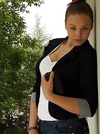 4P SarChy Macedonian teen i like to jizz on her