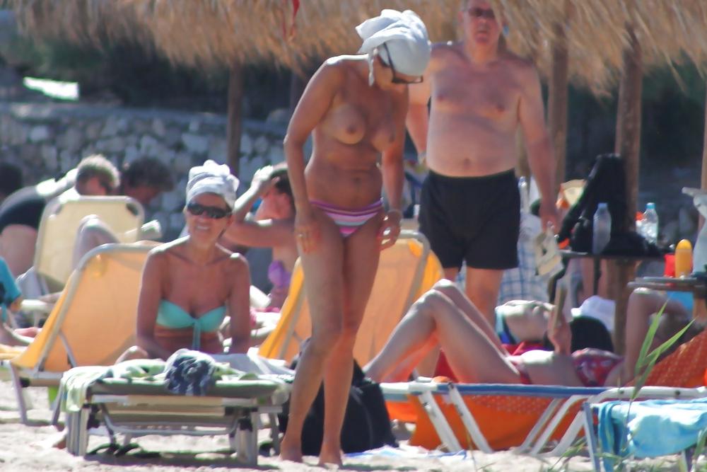 17P Topless beach in Paros3