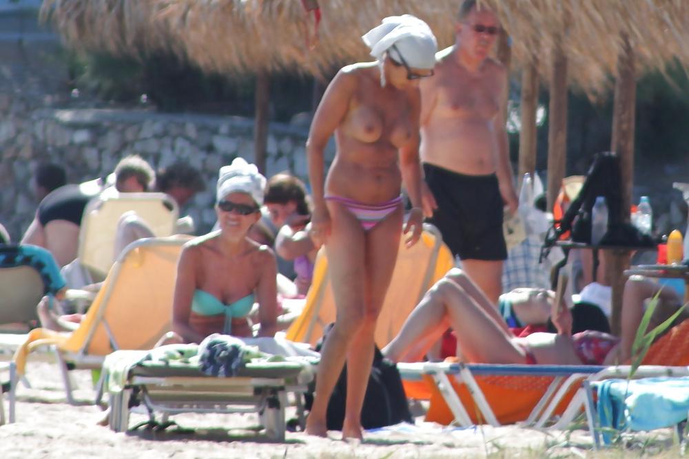 17P Topless beach in Paros3