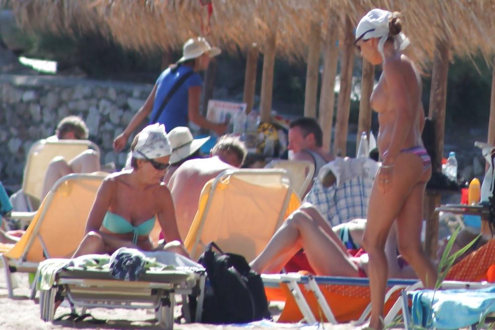 17P Topless beach in Paros3