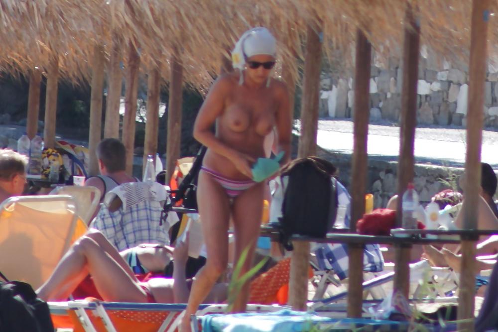 17P Topless beach in Paros3