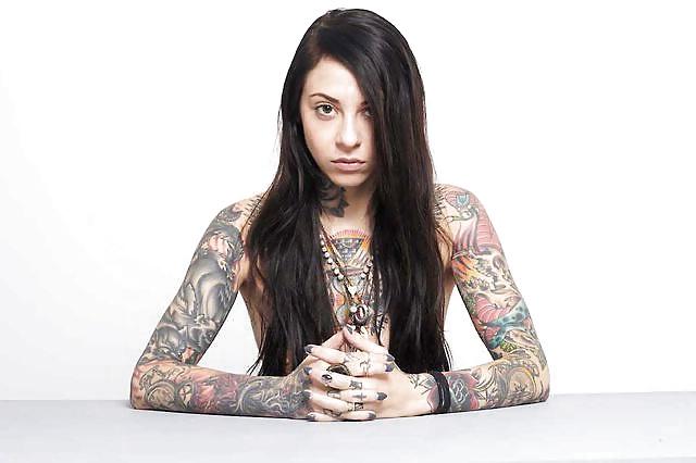 25P Tattoed girls art pics V