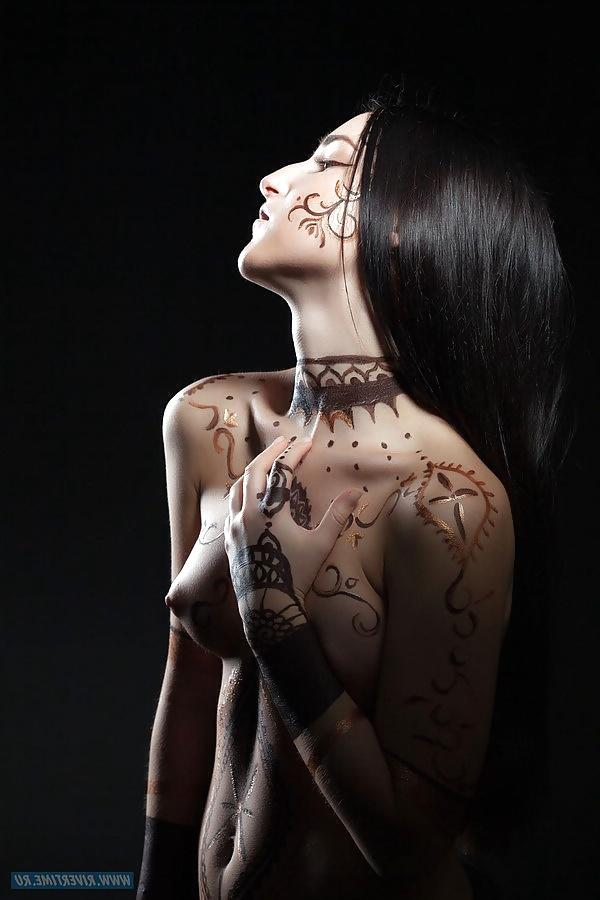 25P Tattoed girls art pics V