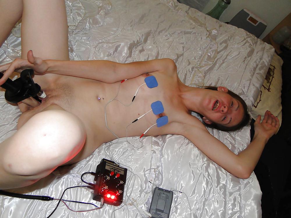 25P Amateur female electrostimulation. Estim. E-stim - 2.