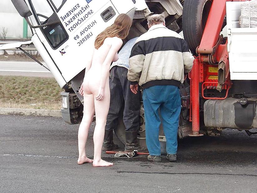 25P Nude in public 4