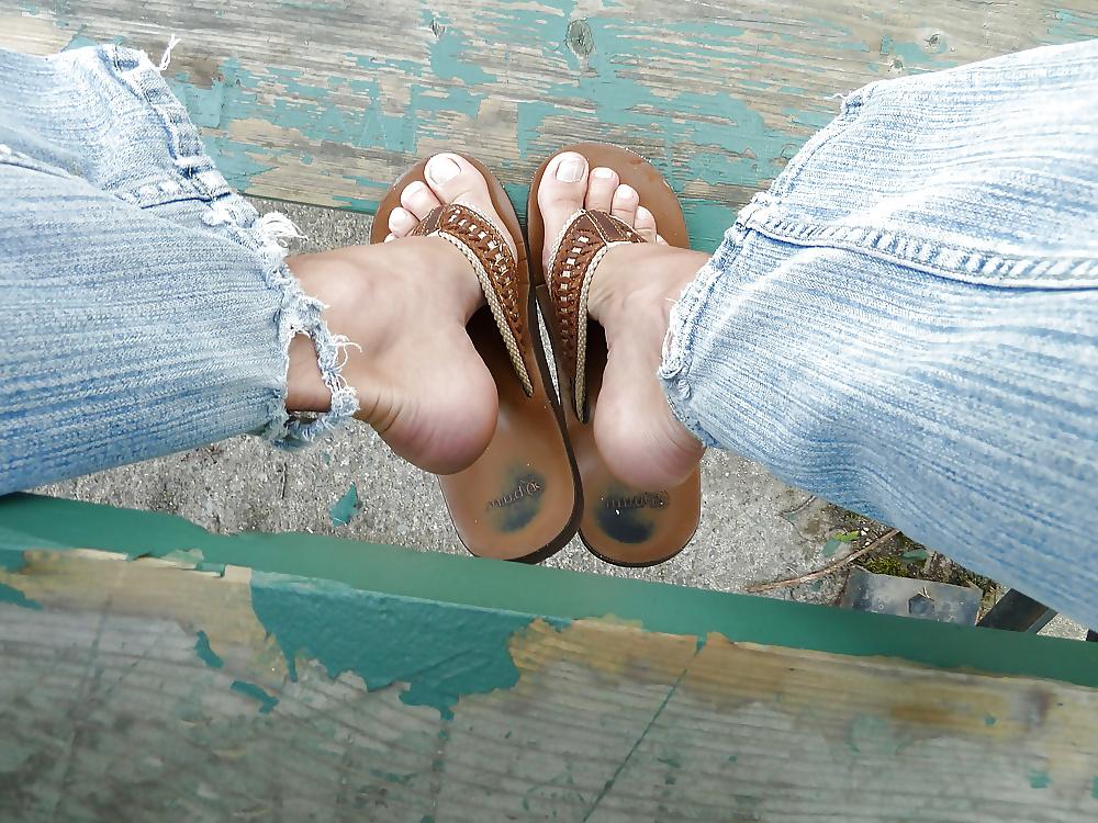 25P Sexy Feet and Heels