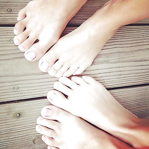 25P Sexy Feet and Heels