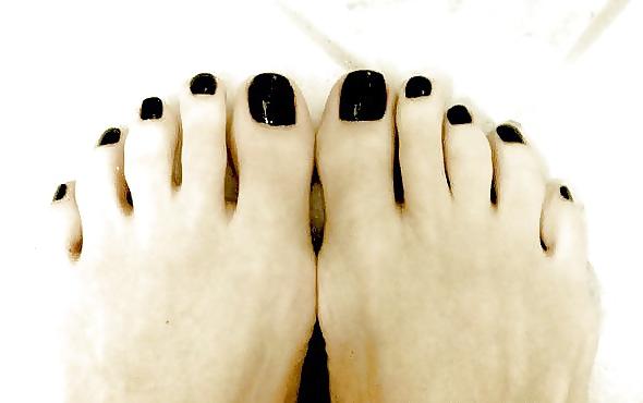 25P Sexy Feet and Heels