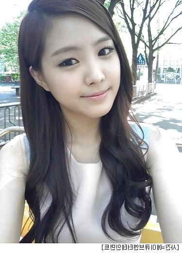 25P Cute Asians