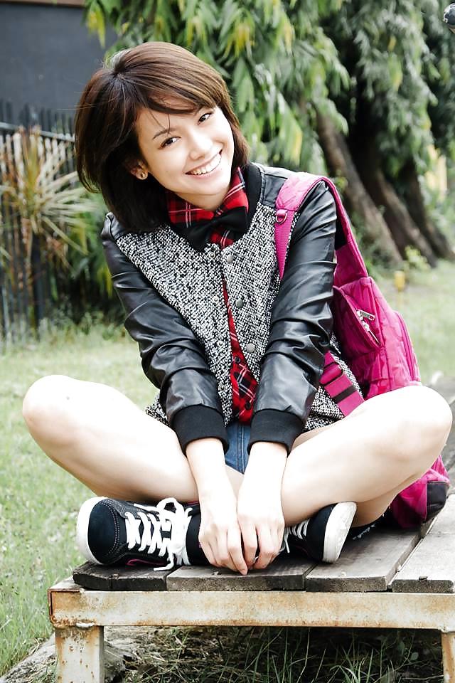 25P Cute Asians
