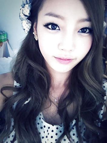 25P Cute Asians