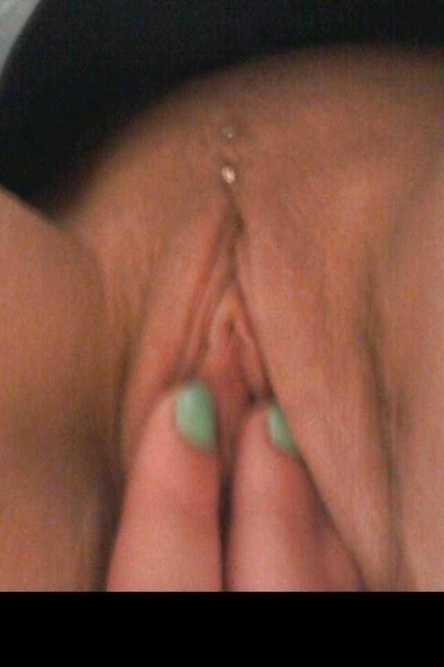 25P 25 yo Milf play horny games! make cmts