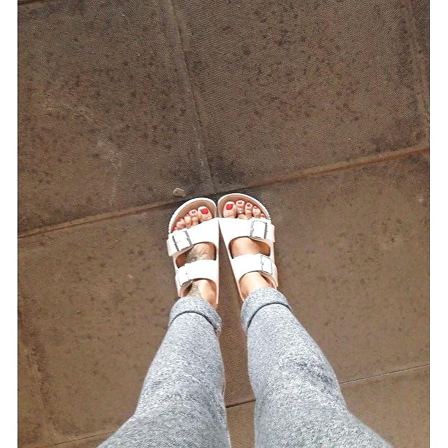 25P Birkenstock Shoes n Feet 4