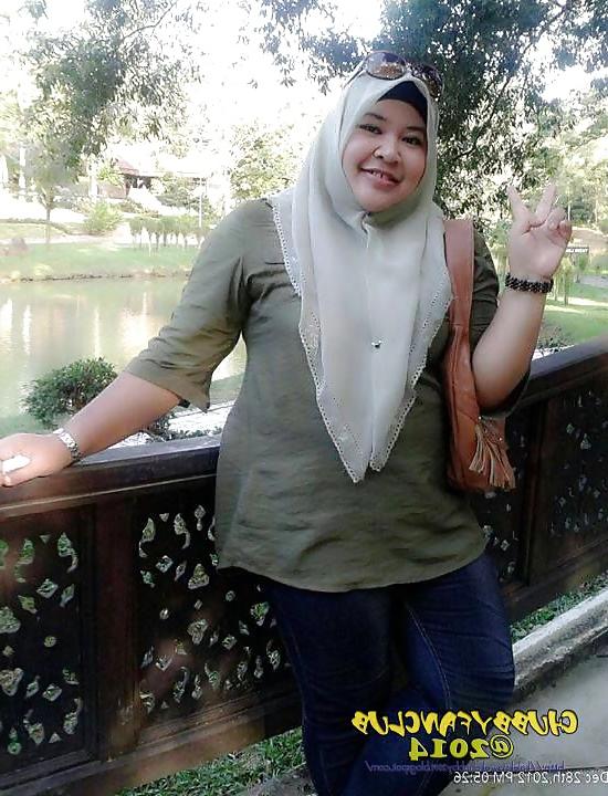 16P Malay- horny chubby girl