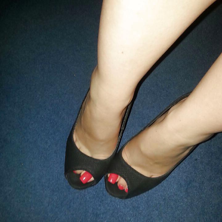 20P Red toes sexy feet