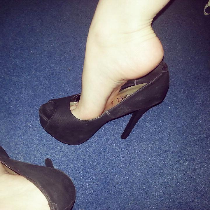 20P Red toes sexy feet