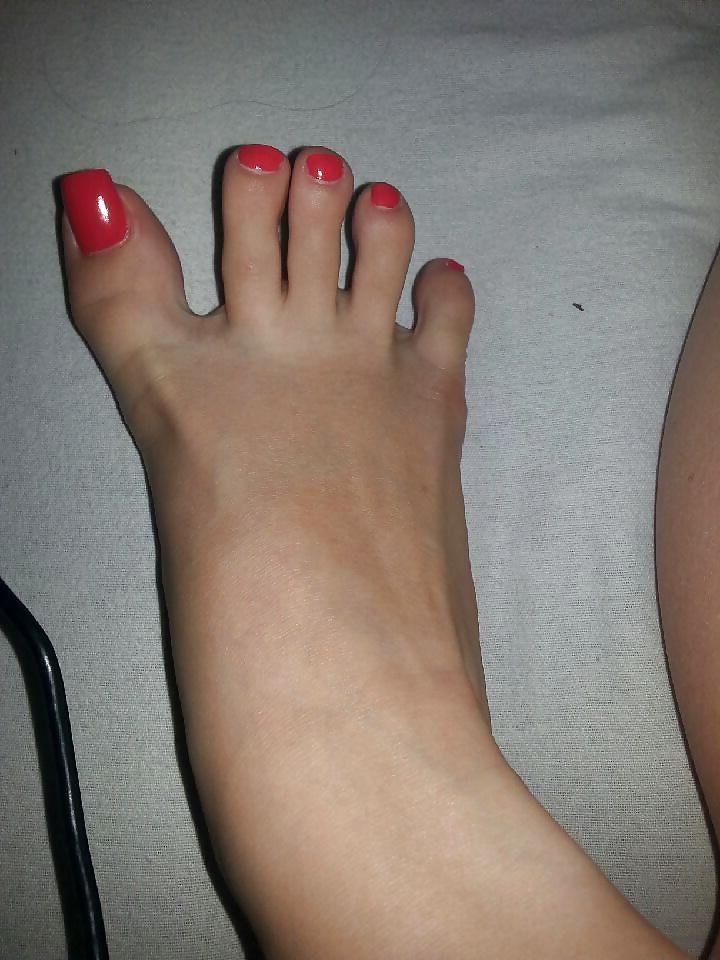 20P Red toes sexy feet